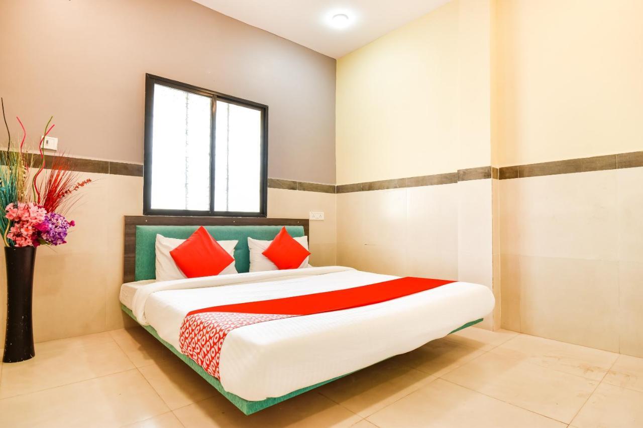 Oyo Hotel Karemore Celebration Bhandāra Екстериор снимка